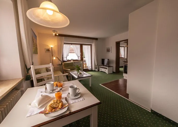 Appartement Gaestehaus Alpenflora *